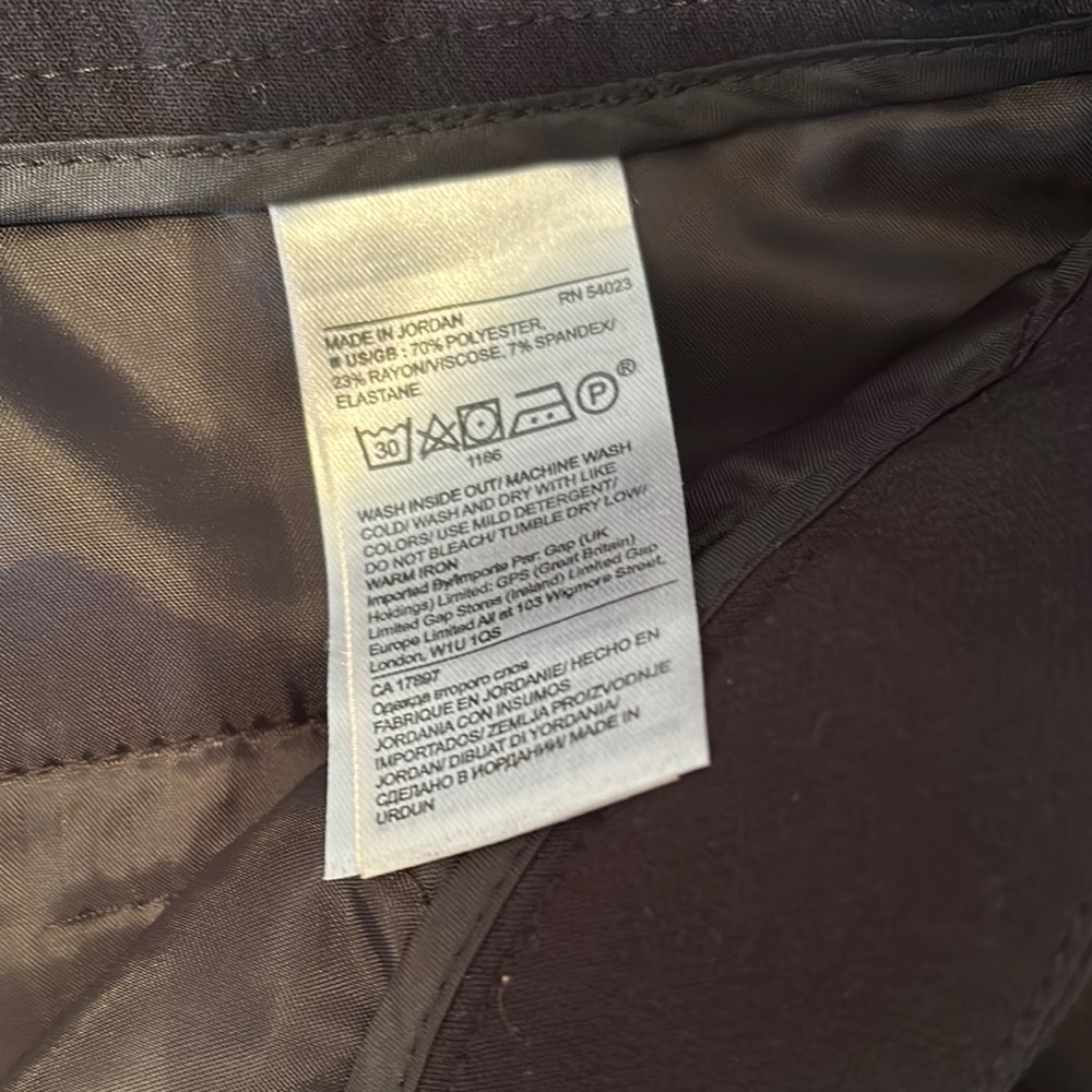 Banana Republic Women's Black Shorts - Picture 3 of 7